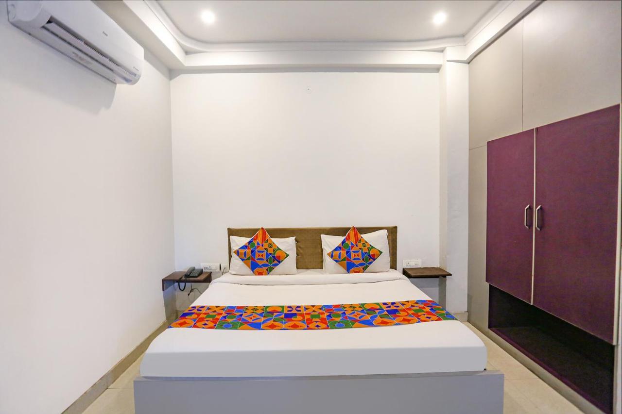 Fabhotel Novel Suites - Nr Yashobhoomi Convention Centre New Delhi Exterior photo