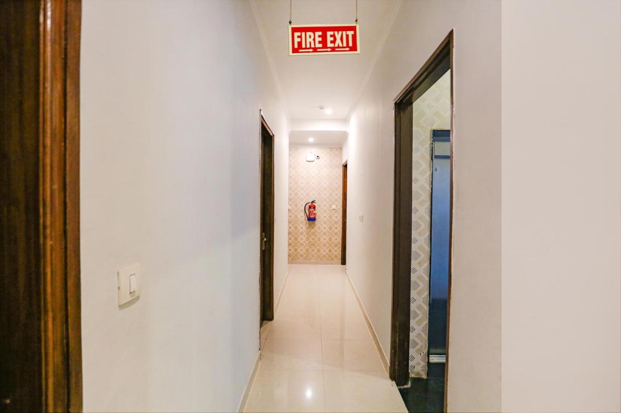 Fabhotel Novel Suites - Nr Yashobhoomi Convention Centre New Delhi Exterior photo